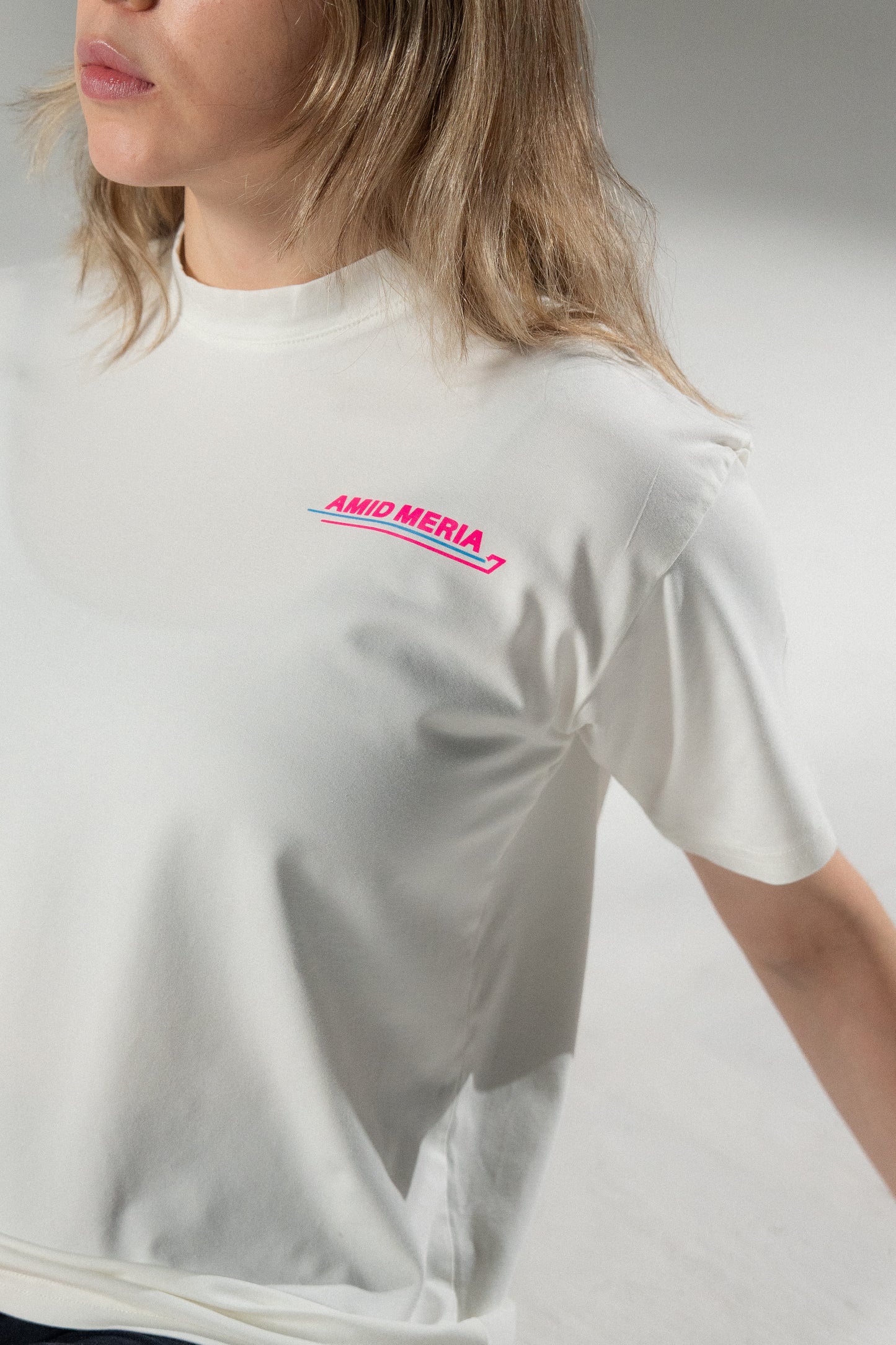EASE-MILES CLUB EDITION- Playera de manga corta