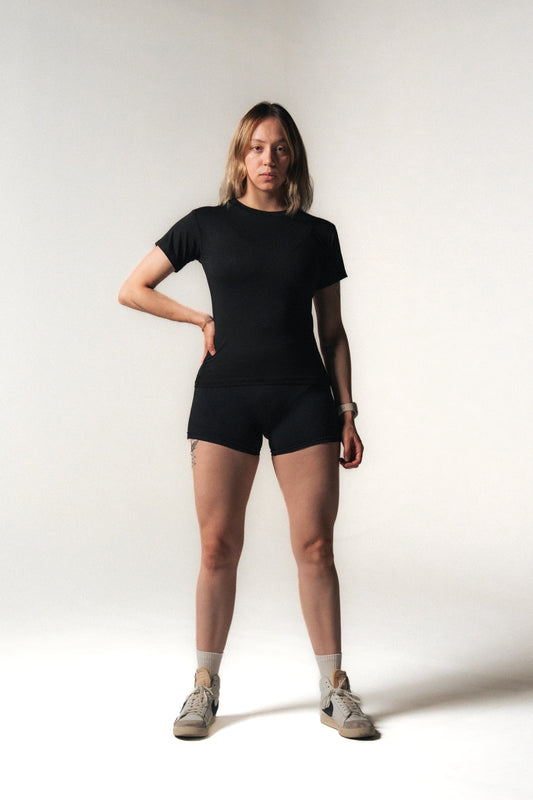 BEYOND – Playera de manga corta-Negro